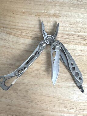 Leatherman Skeletool Multi Tool Stainless Steel Tool MC-130